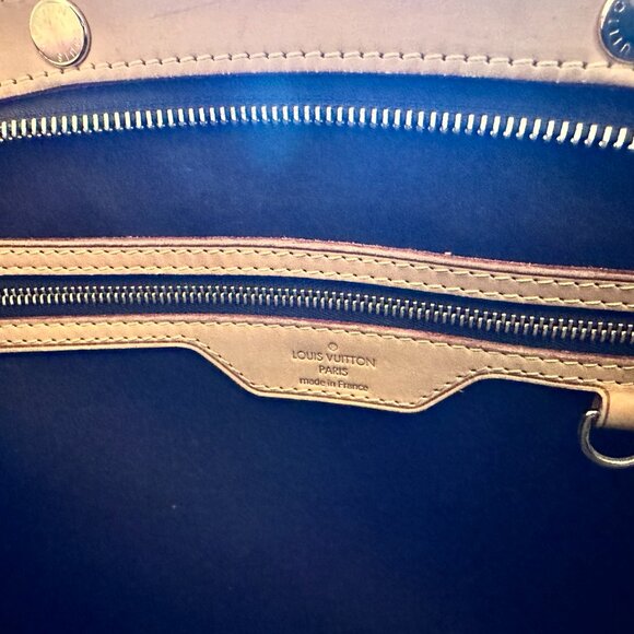 Louis Vuitton Amarante Monogram Vernis Leather Brea MM Bag - Picture 5 of 7